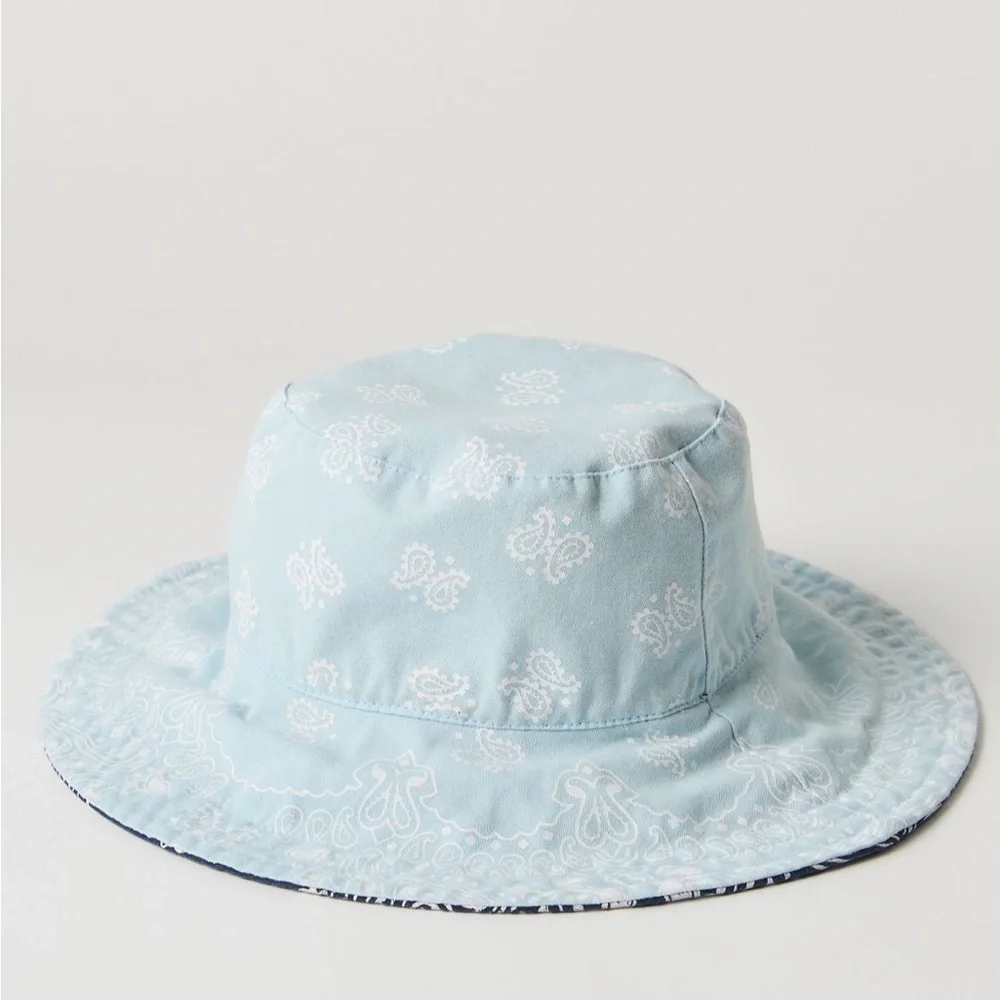 New Free People Blue Reversible Multicolor Paisley Bucket Hat